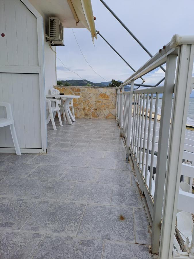 Seaside Studios เมซอนกิ ภายนอก รูปภาพ
